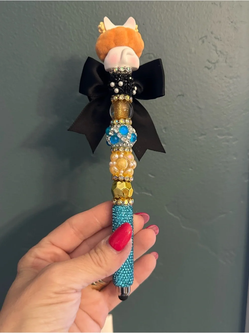 Gorgeous Hand Crafted Pen with an Authentic  DoDo Nami Pet Unicorn as the Focal